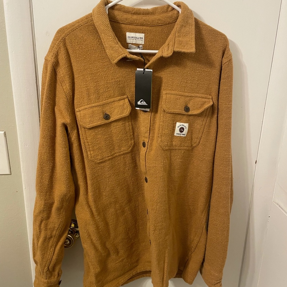 Quiksilver Corduroy Button Up NWT